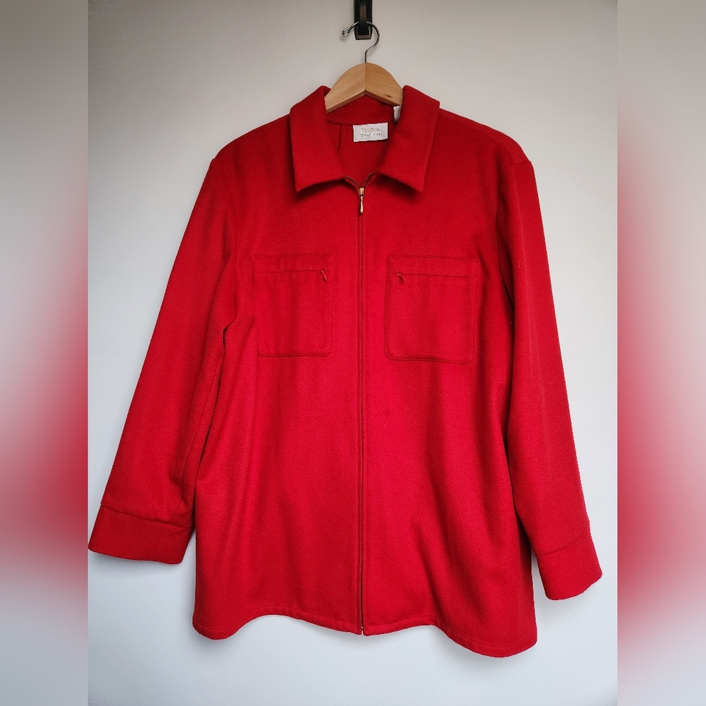Red cashmere Dana Buchman coat